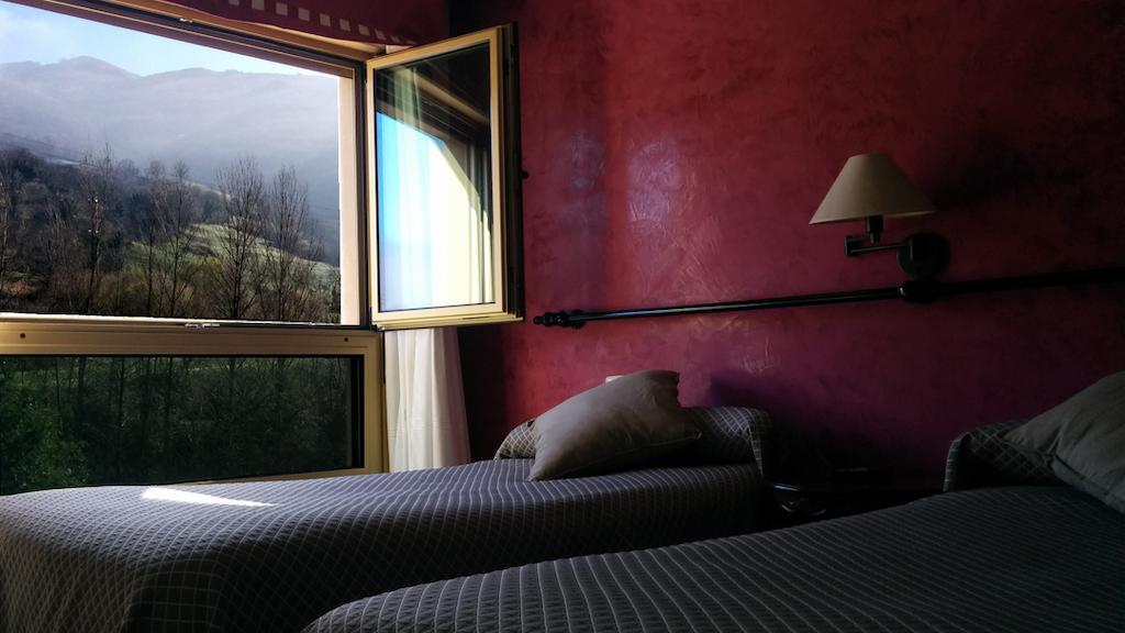 Hotel Lena Pola de Lena Cameră foto