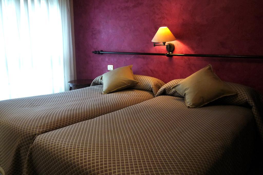 Hotel Lena Pola de Lena Cameră foto